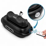 Svart fotmassagerare med sensor och fjärrkontroll